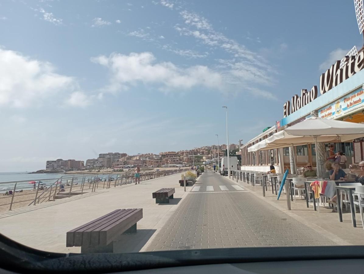 Apartment In La Mata With Sea Views 또레비에하 외부 사진